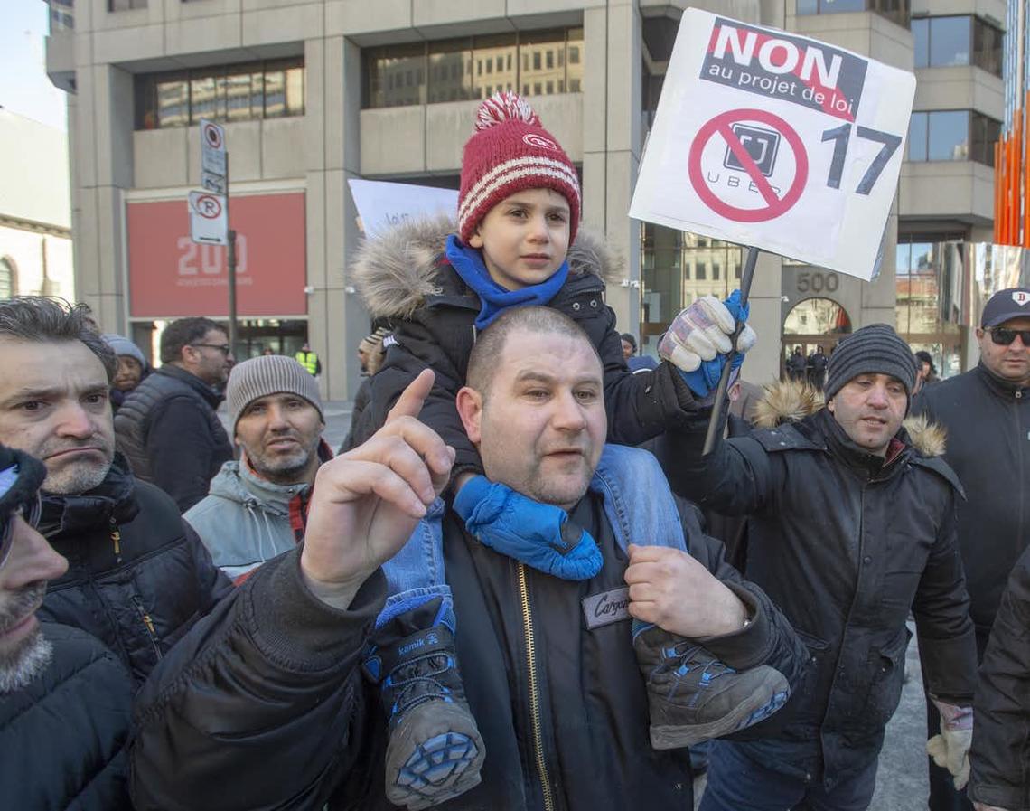 Taxi drivers in Montréal held a one-day strike last month to protest proposed legislation they say would bankrupt their industry under the weight of competing ride-hailing services. Uber drivers took the share of rides that day.