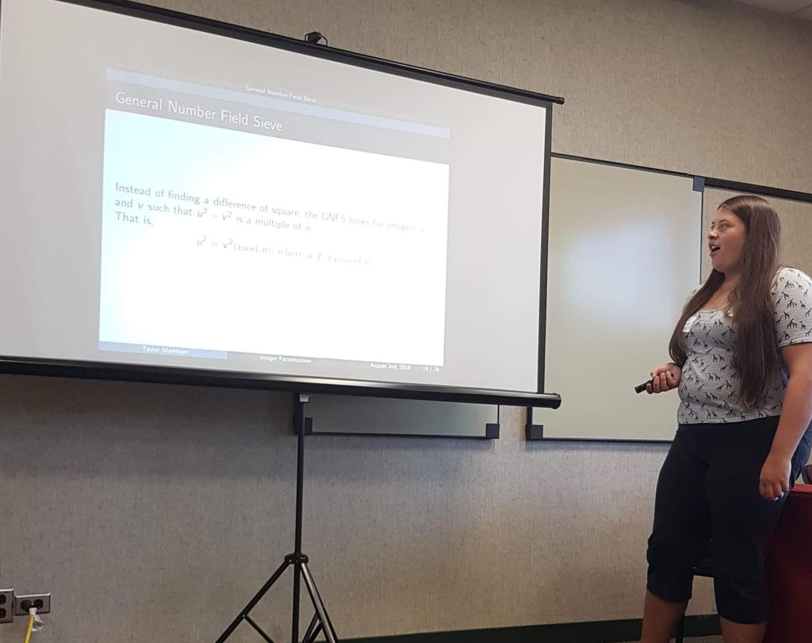 Taylor presenting at a SURE workshop at UH Mānoa.