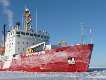 The CCGS Amundsen conducting research in the Beaufort Sea