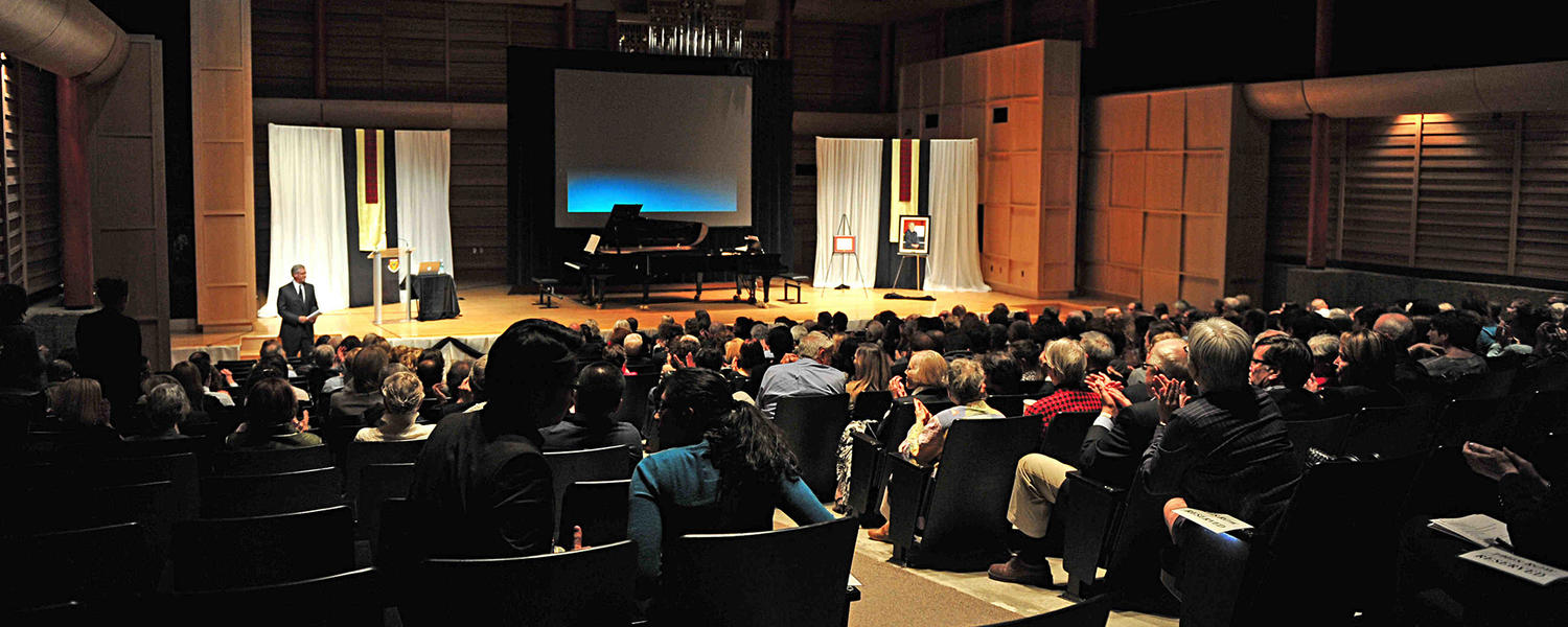 Lecture of a Lifetime at Rosza Centre