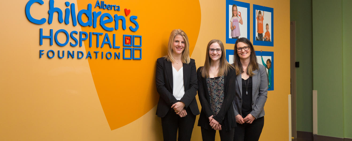 Lindsey Trépanier, a fourth-year undergraduate psychology student in the Faculty of Arts and resident community advisor, has received a Markin Undergraduate Student Research Program (USRP) award to study young cancer survivors’ physical activity and health. Trepanier has been working with Fiona Schulte, a member of Alberta Children’s Hospital Research Institute (ACHRI), Charbonneau and assistant professor at the Cumming School of Medicine; and principal investigator Lianne Tomfohr-Madsen.