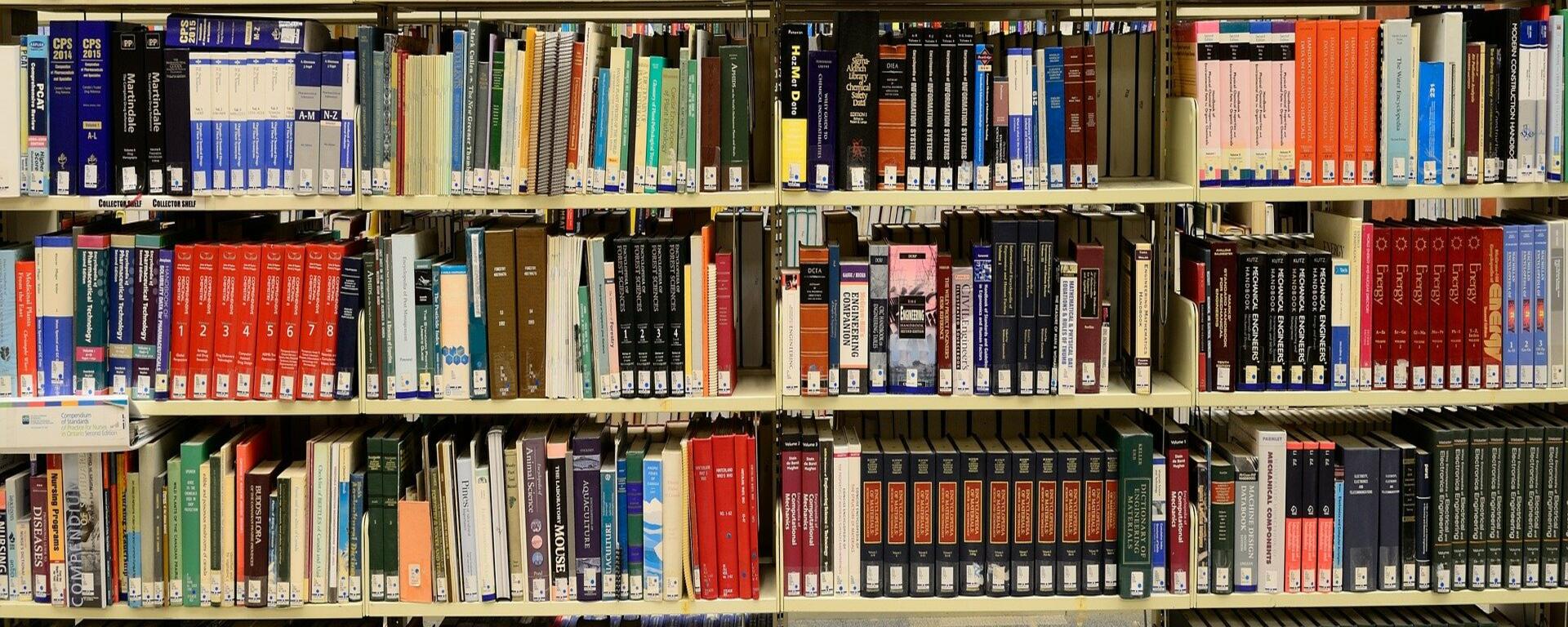 Image of libary shelves