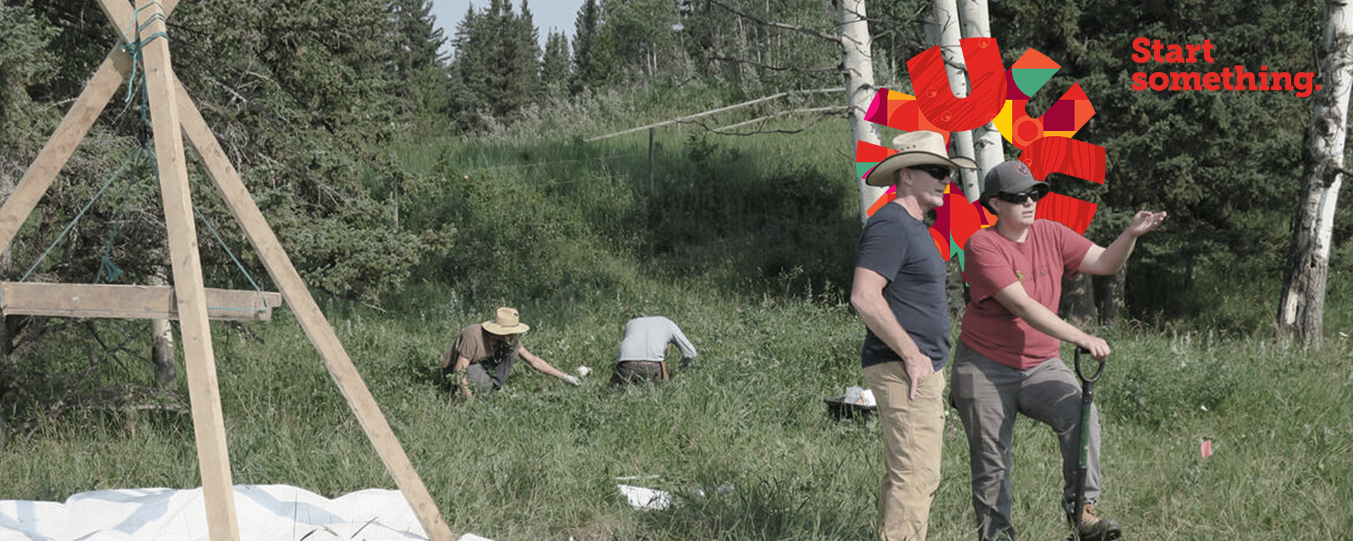 UCalgary archaeologist Lindsay Amundsen-Meyer discusses the John Ware project with landowner Steve Fischer.