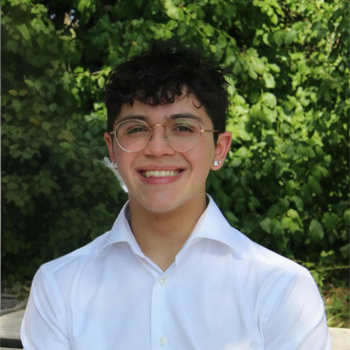 Juan Tonita-Charriez as Corin