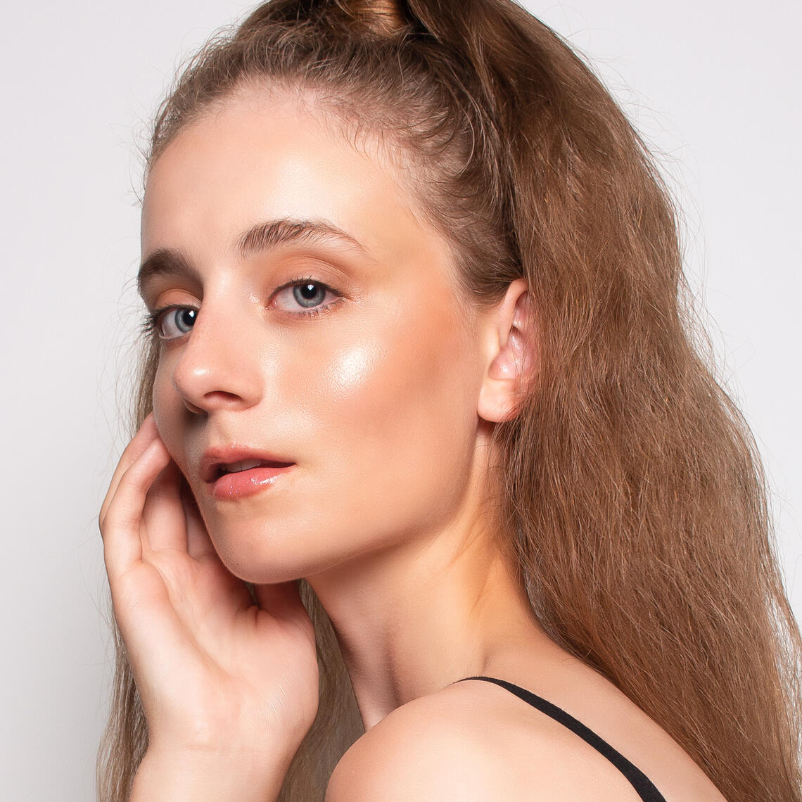 Sonja Sward as Royel