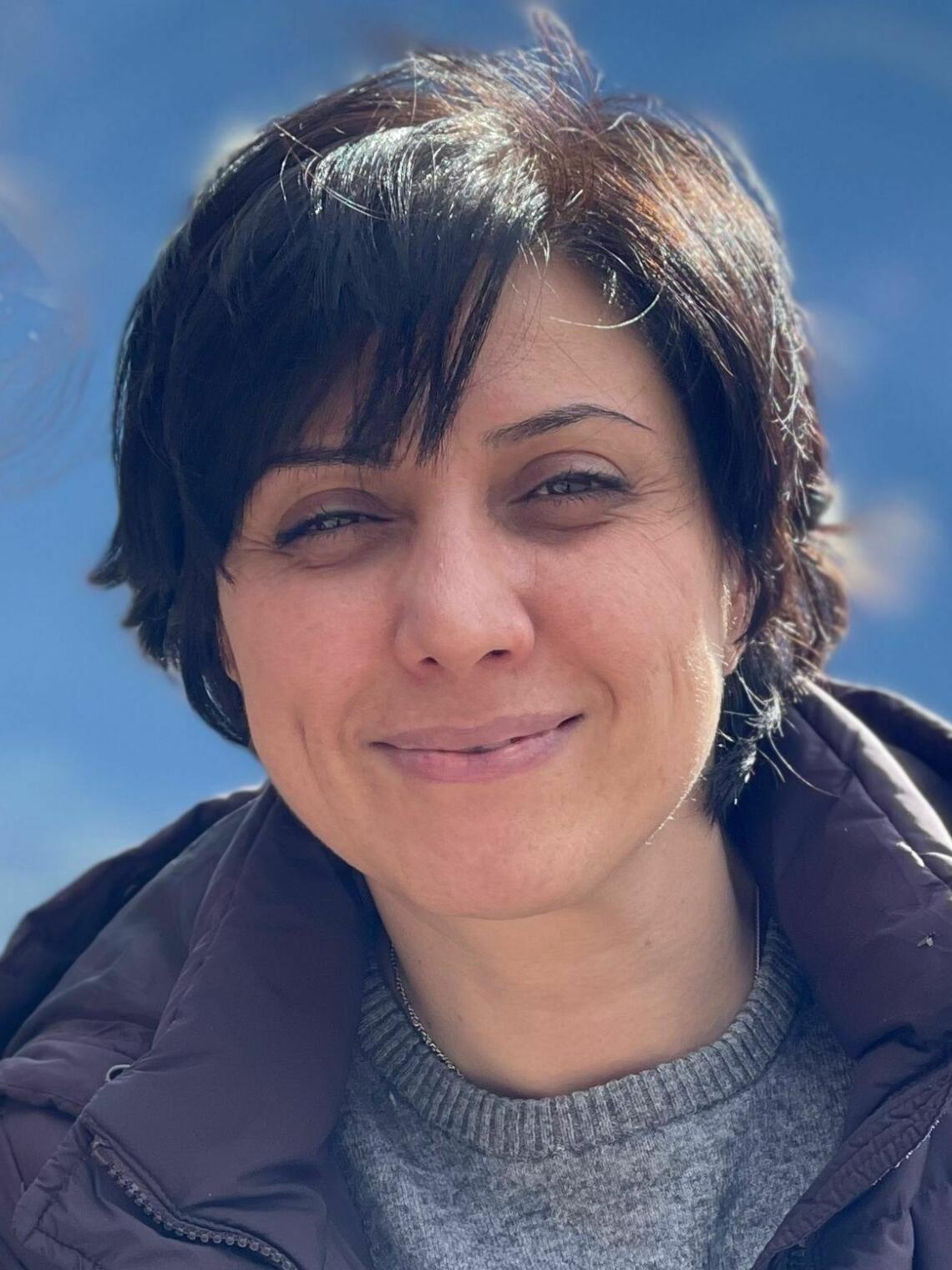 Portrait photo of Narges Ghaen