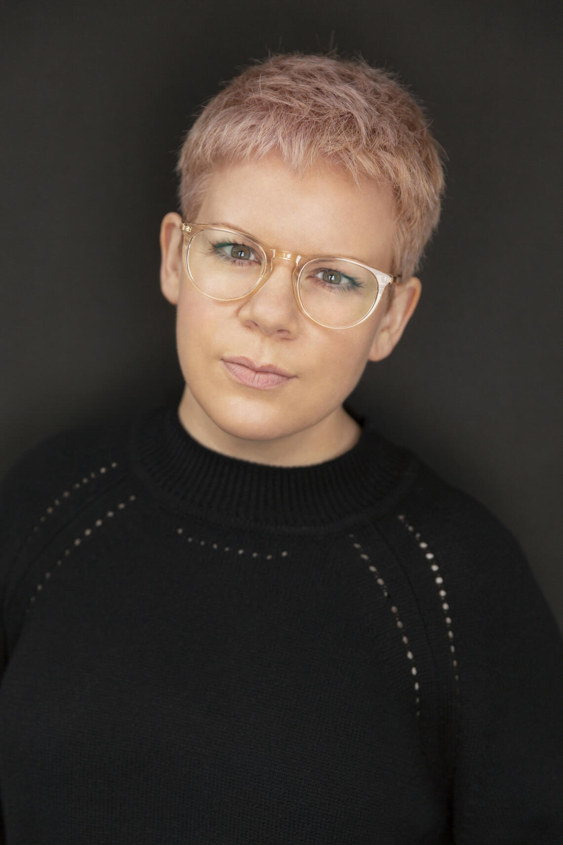 Portrait of author Tracy Dawson