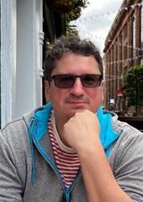 Headshot of Bart Lenart.