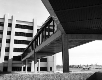 Biological Sciences bridge and UCalgary